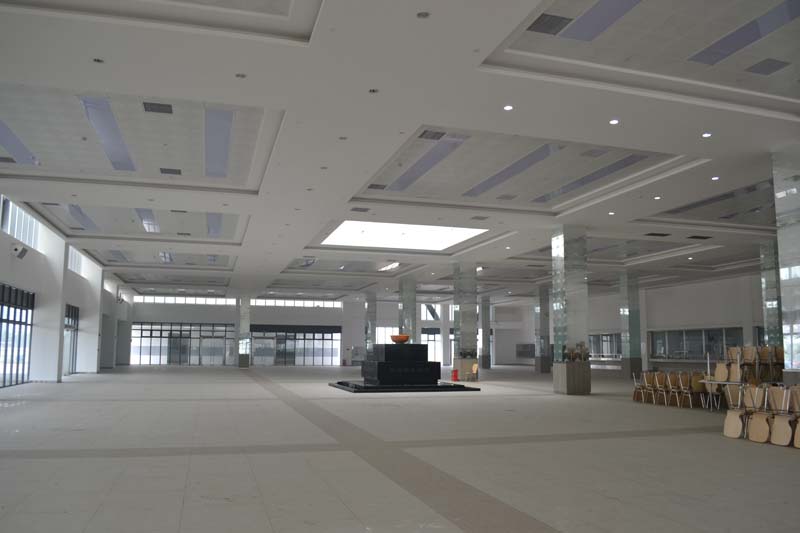 大型空調(diào)制冷安裝